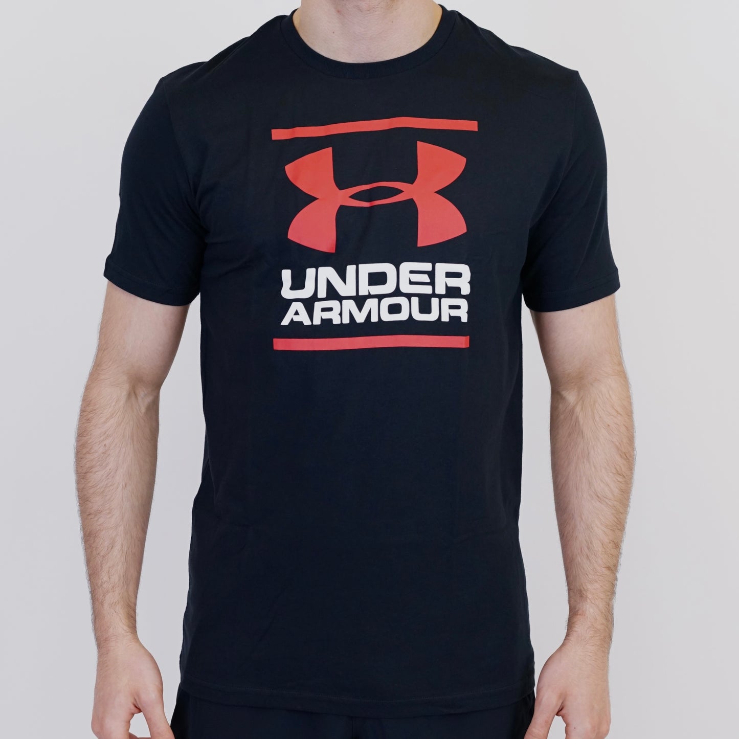 Under Armour Tee - Black / Crimson