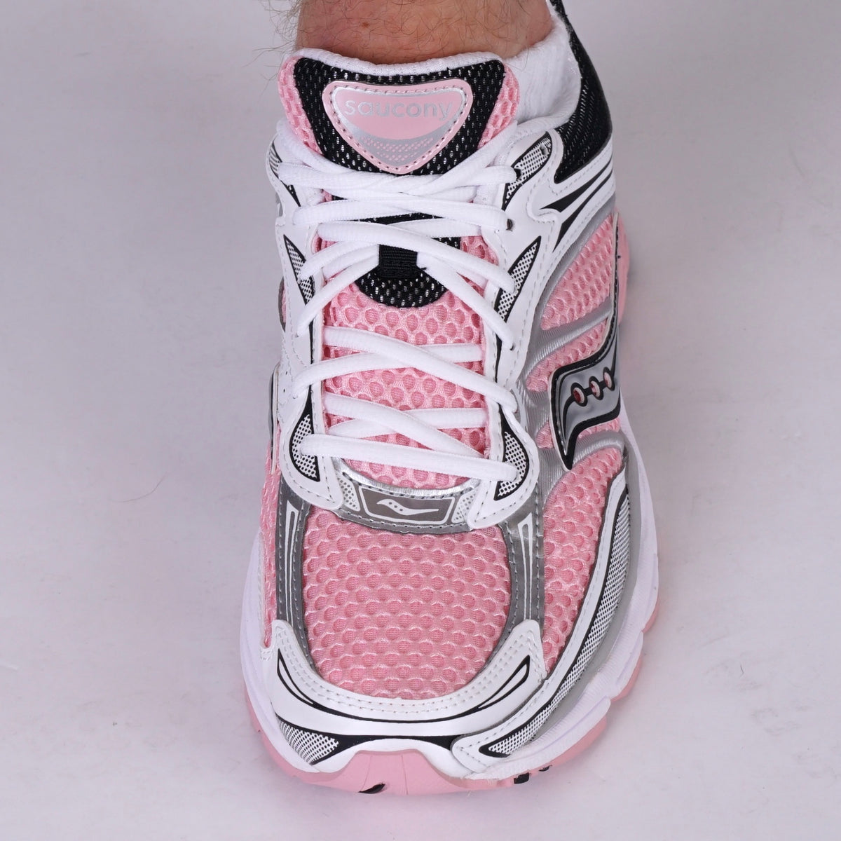 Saucony ProGrid Omni 9 White Touch