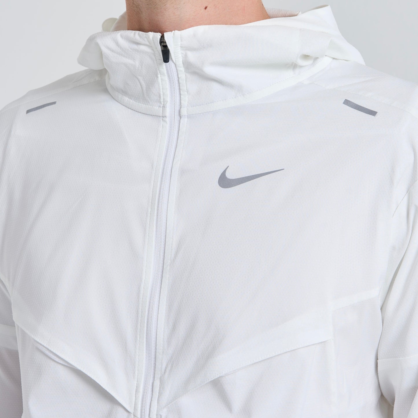 Nike Windrunner Set - Jacket & Shorts - White / Grey