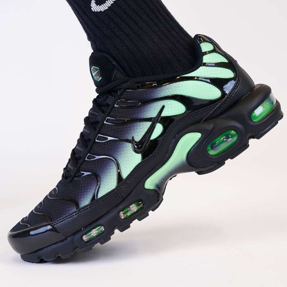 Nike Air Max Plus Black Illusion Green