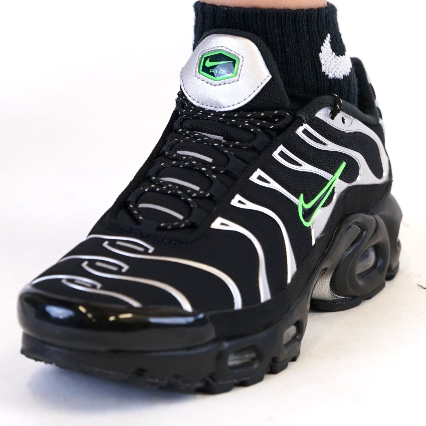 Nike Air Max Plus Black Green Strike (Junior)