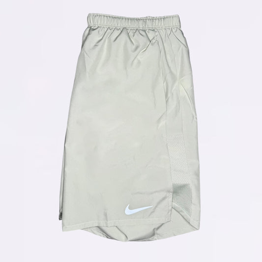 Nike Challenger Shorts Olive