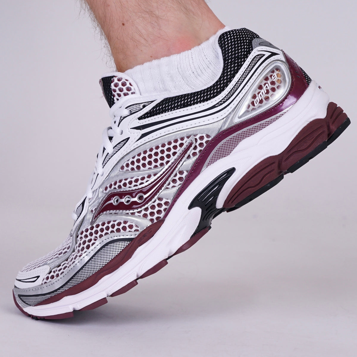 Saucony Omni 9 Maroon White