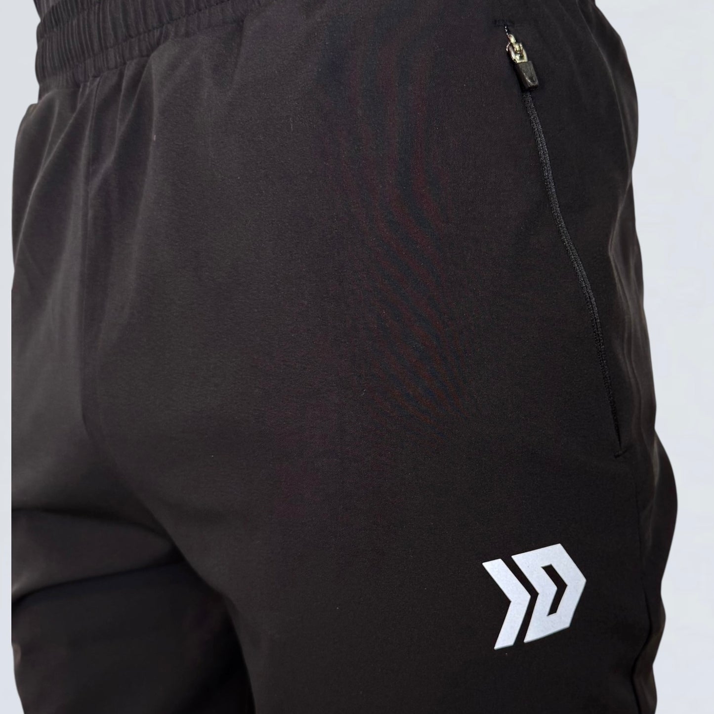 DASH Aura Windrunner & Jogger Set - Black / Purple