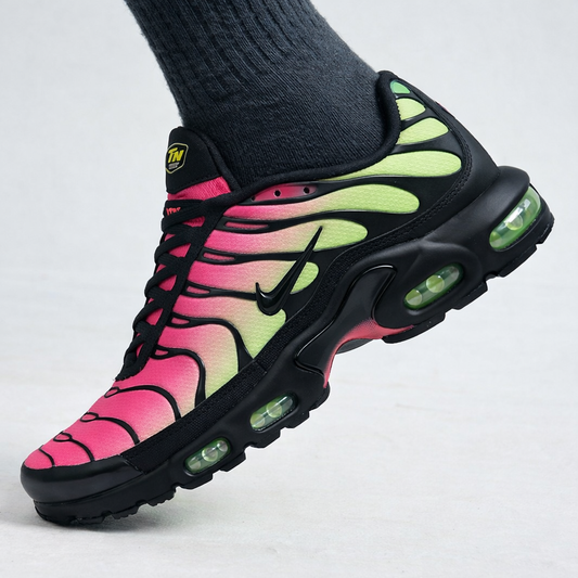 Nike Air Max Plus - Pink / Green