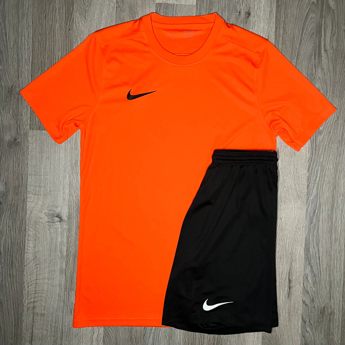 Nike Dri Fit Set - Tee & Shorts - Orange / Black (Junior) – RESTOCK3D