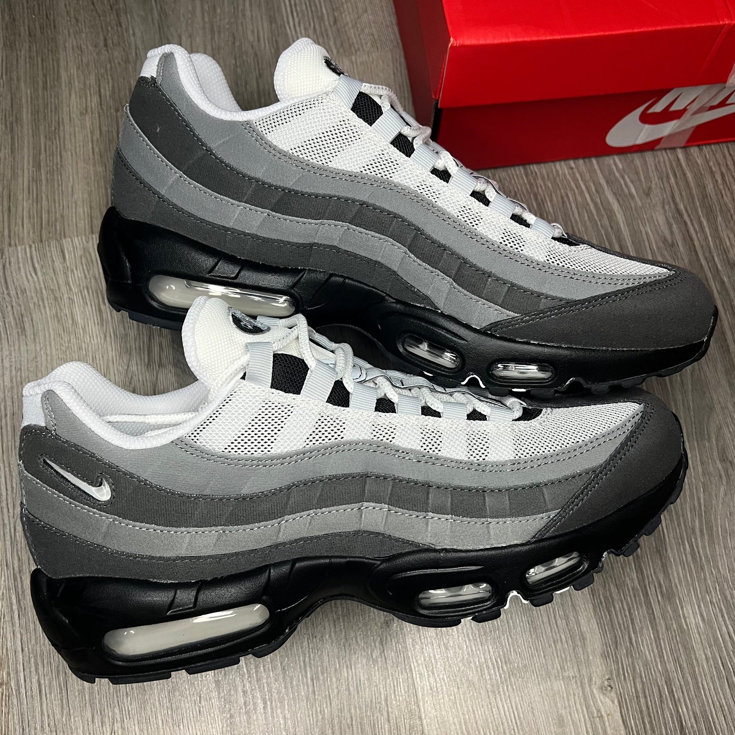 Nike Air Max 95 Grey Jewel Swoosh