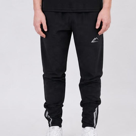 ActiveLine Tempo Bottoms Black (Junior) - front view on junior model