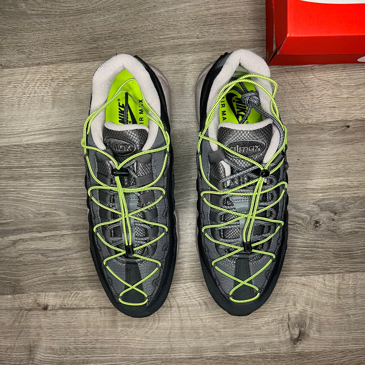 Nike Air Max 95 Off Noir Volt