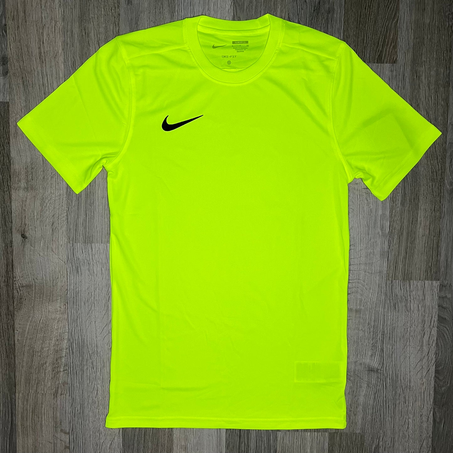 Nike volt tshirt online