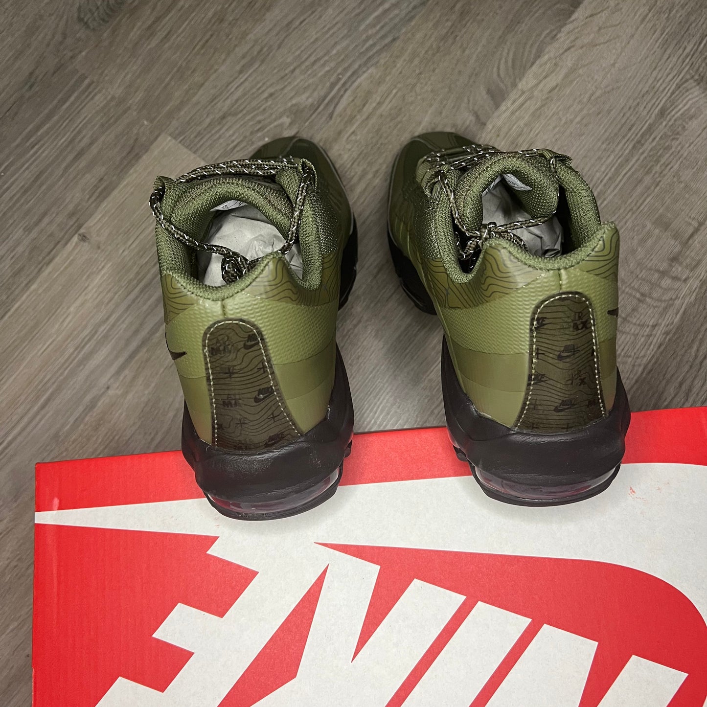 Olive green nikes air 2025 max
