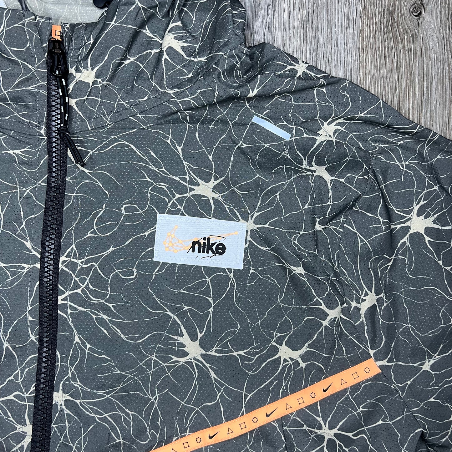 Nike Repel UV DYE Windrunner Jacket Grey Orange